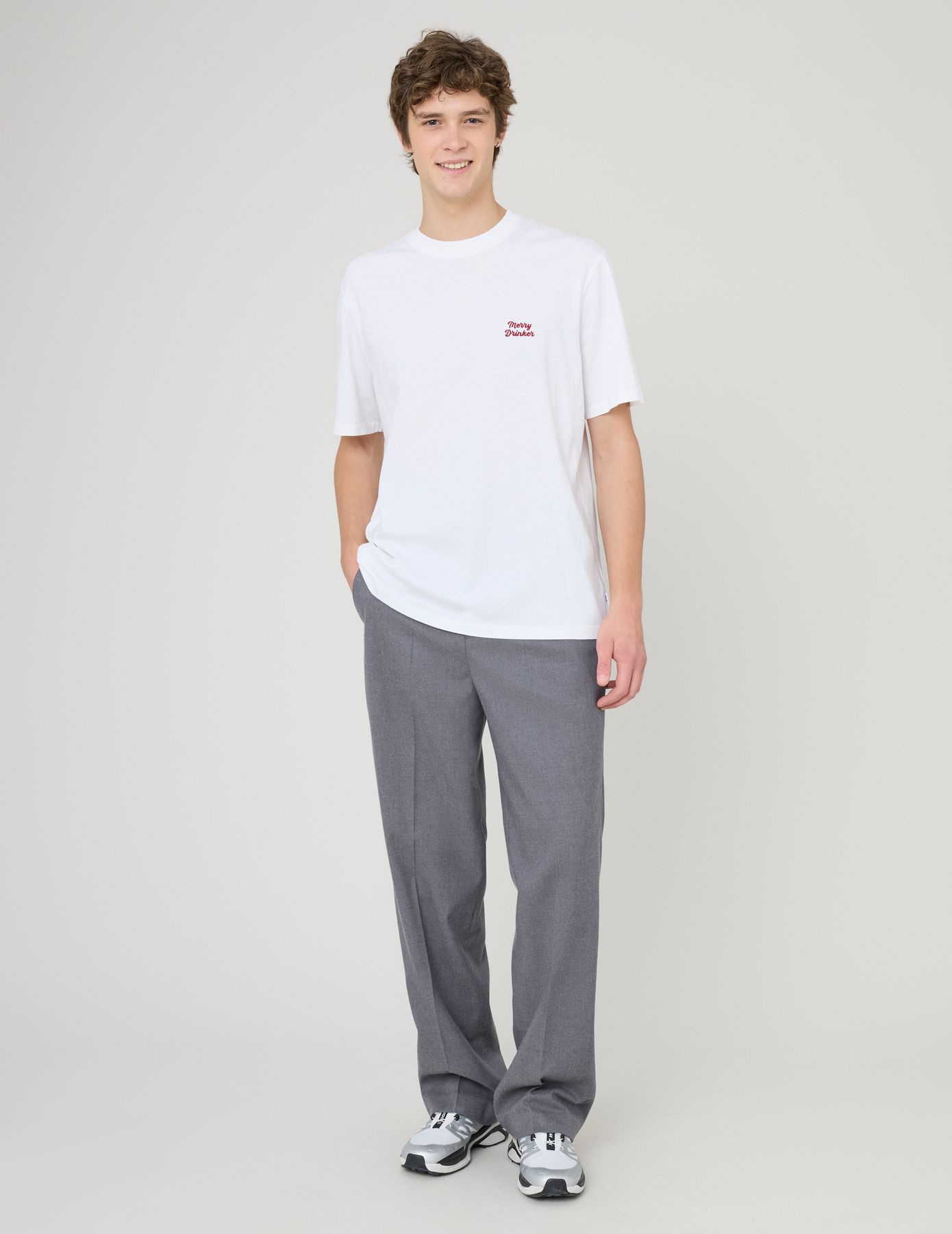 T-shirt broderie poitrine