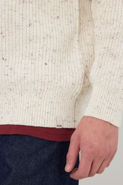 Pull col montant
