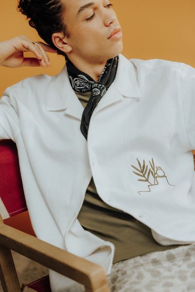 Chemise manches courtes brod&eacute;e
