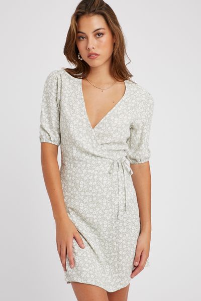 Robe cache coeur imprimée floral