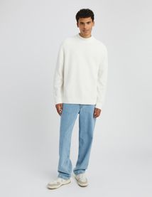 Pull col montant reli&eacute;f&eacute;