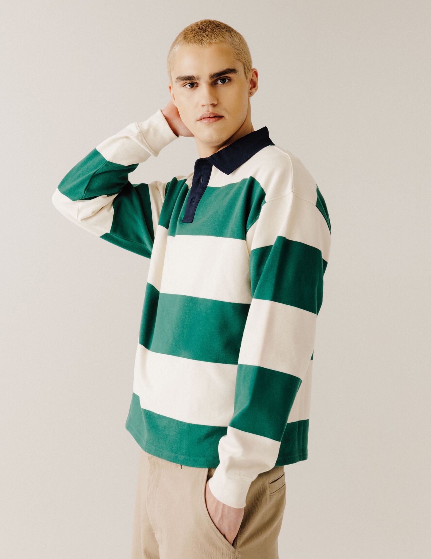 Sweat col polo &agrave; rayures