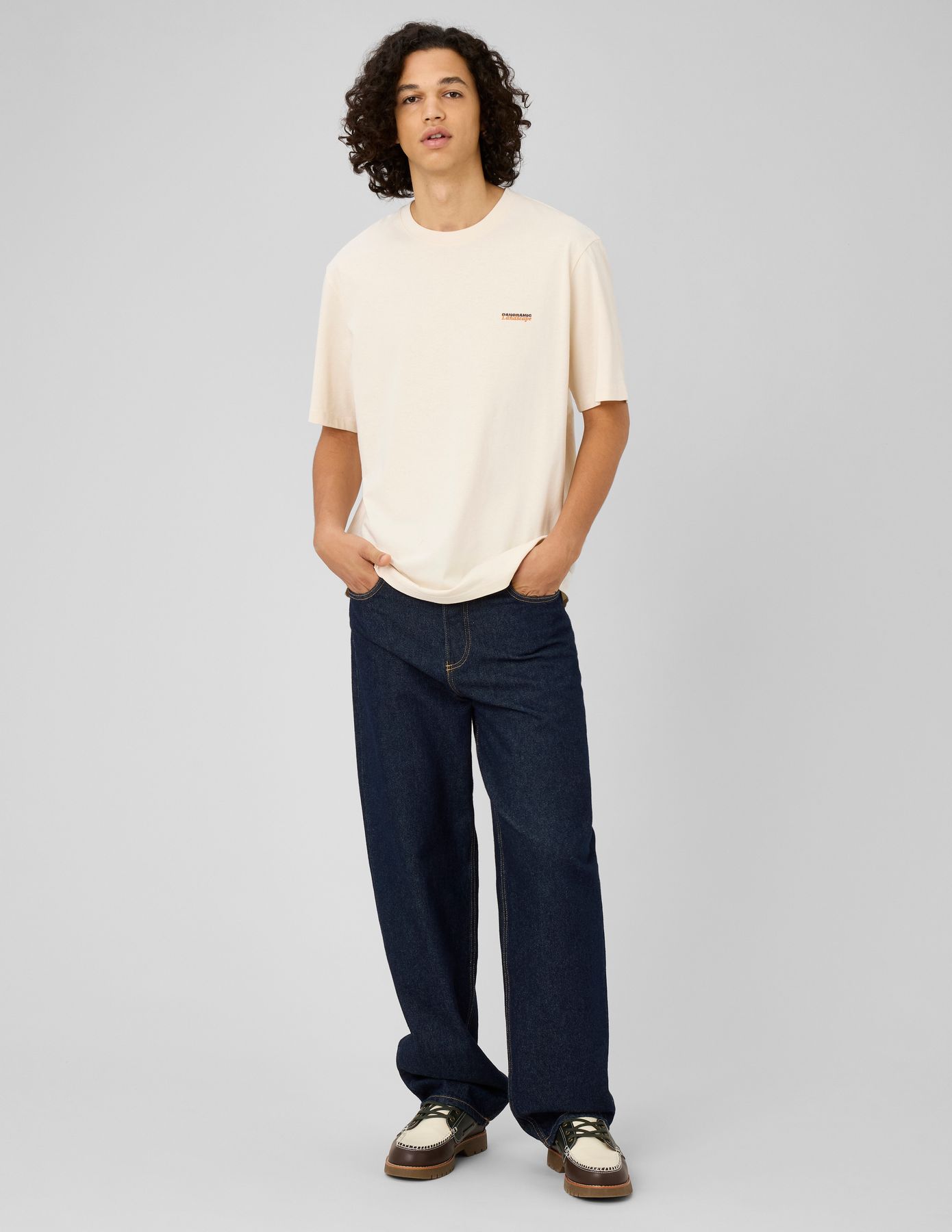 T-shirt imprim&eacute; et brod&eacute;