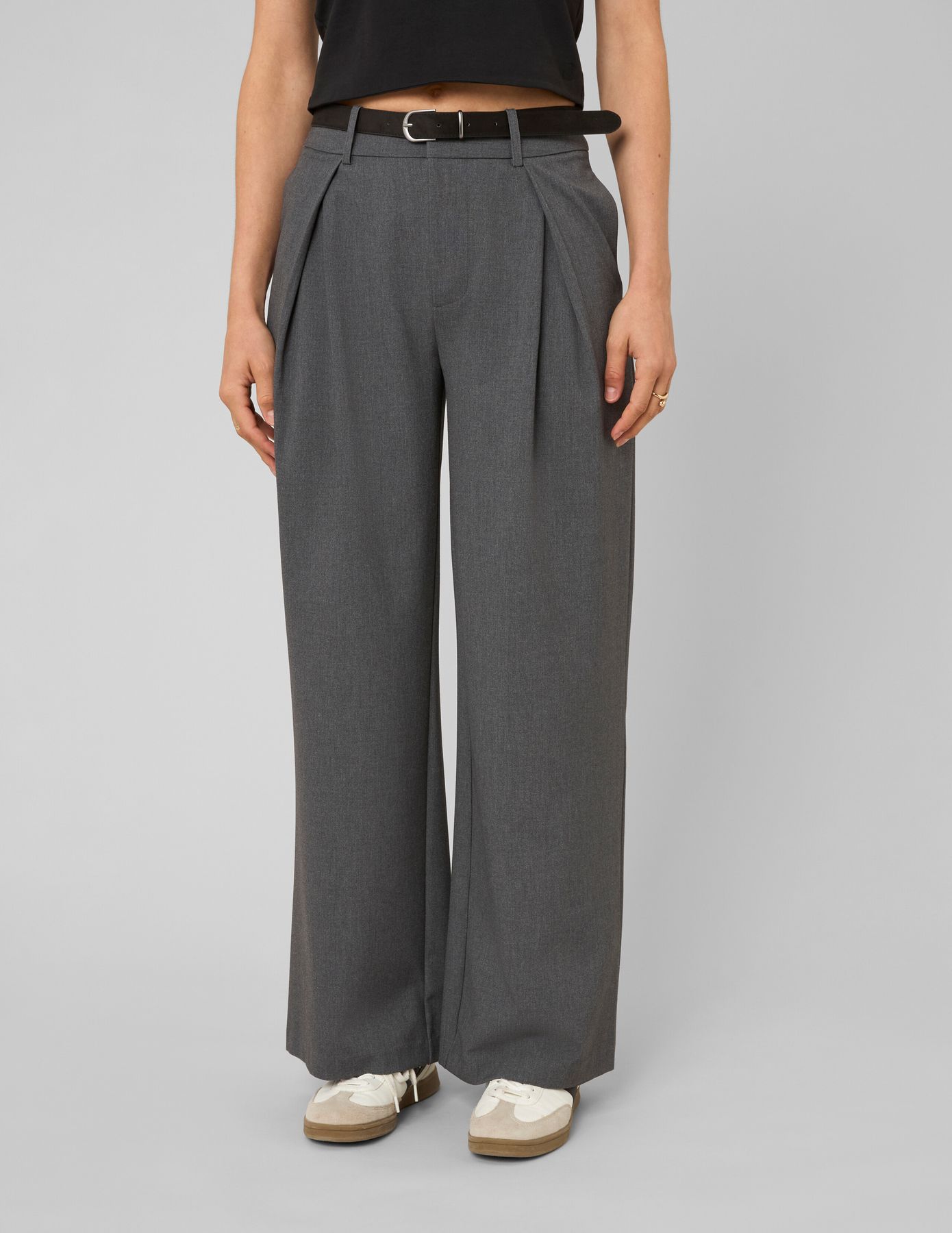 Pantalon large &agrave; pinces