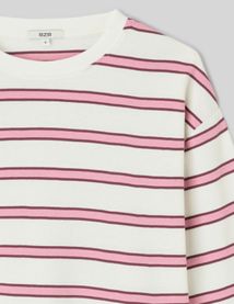 T-shirt ray&eacute; manches &eacute;vas&eacute;es