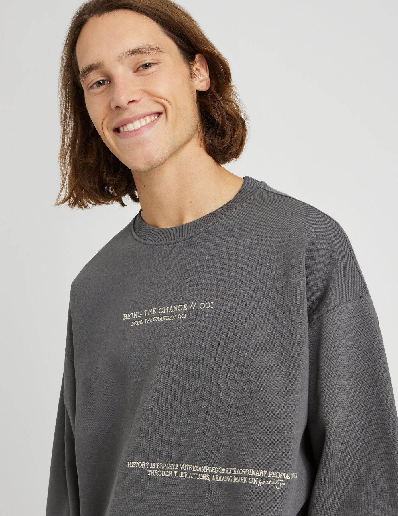 Sweat col rond brod&eacute;