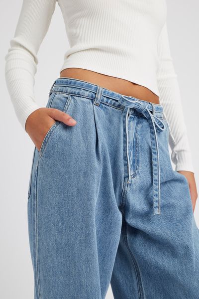 Jean wide leg &agrave; pinces