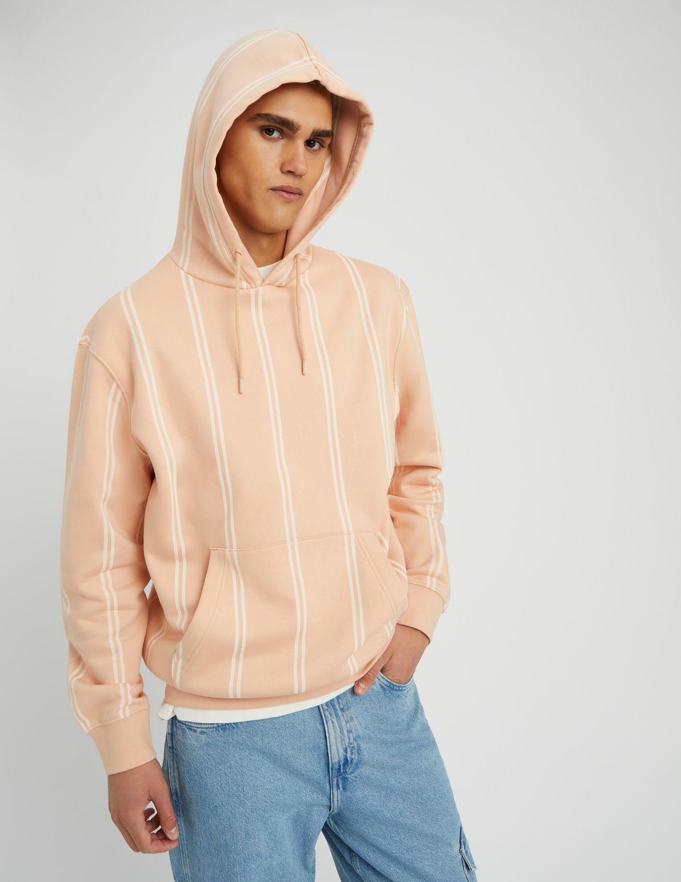 Sweat &agrave; capuche ray&eacute;