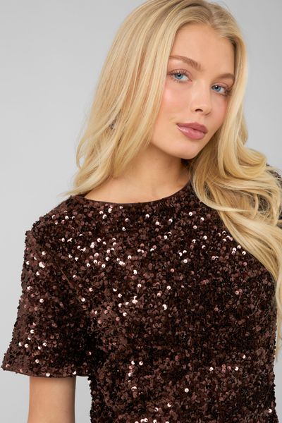 Robe courte &agrave; sequins