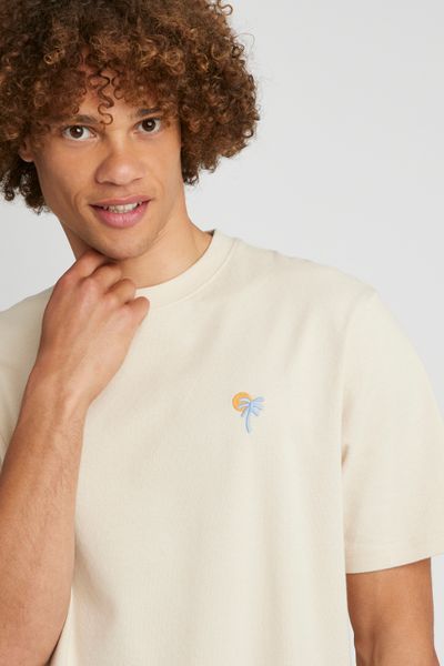 T-shirt broderie poitrine