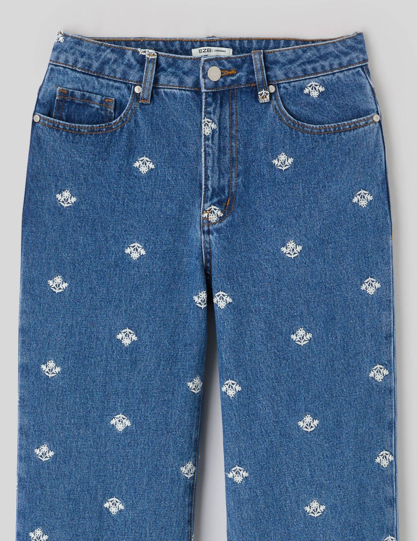Jean straight brod&eacute;