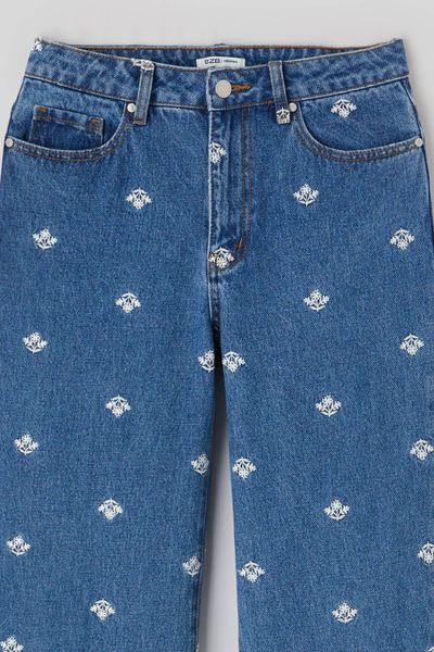 Jean straight brod&eacute;