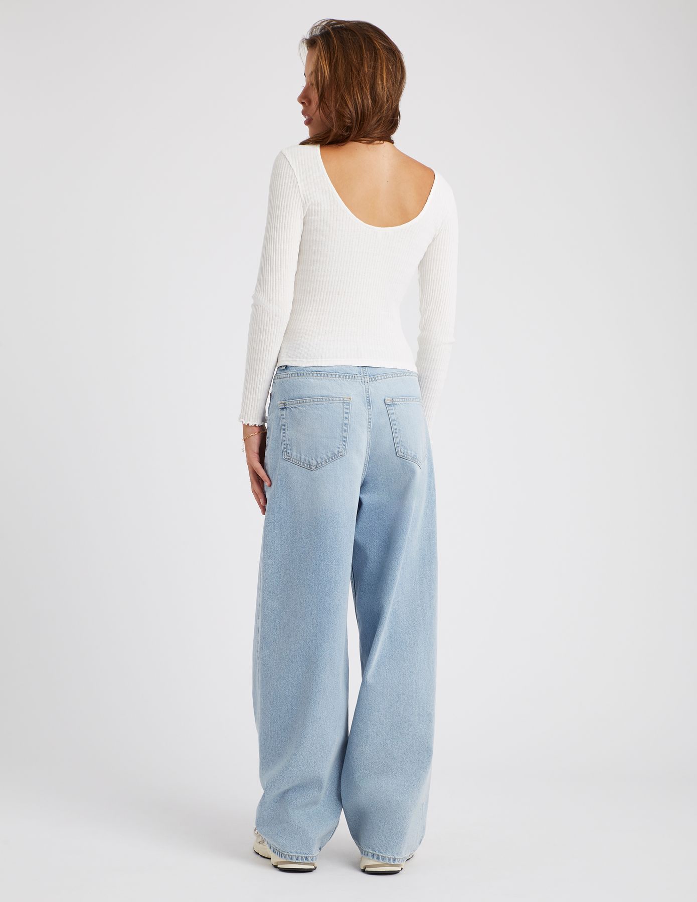 T-shirt dos nu manches longues