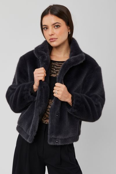 Blouson matière duveteuse col montant