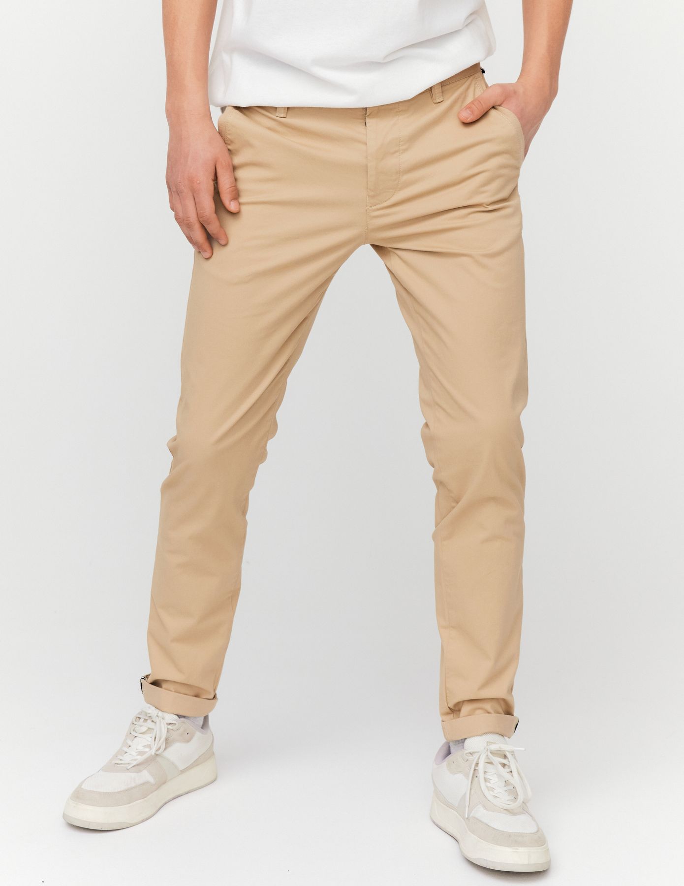 Pantalon chino ajusté