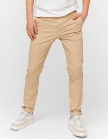 Pantalon chino ajusté