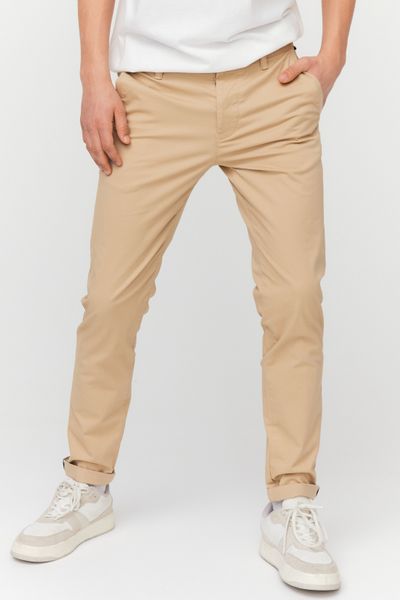 Pantalon chino ajusté