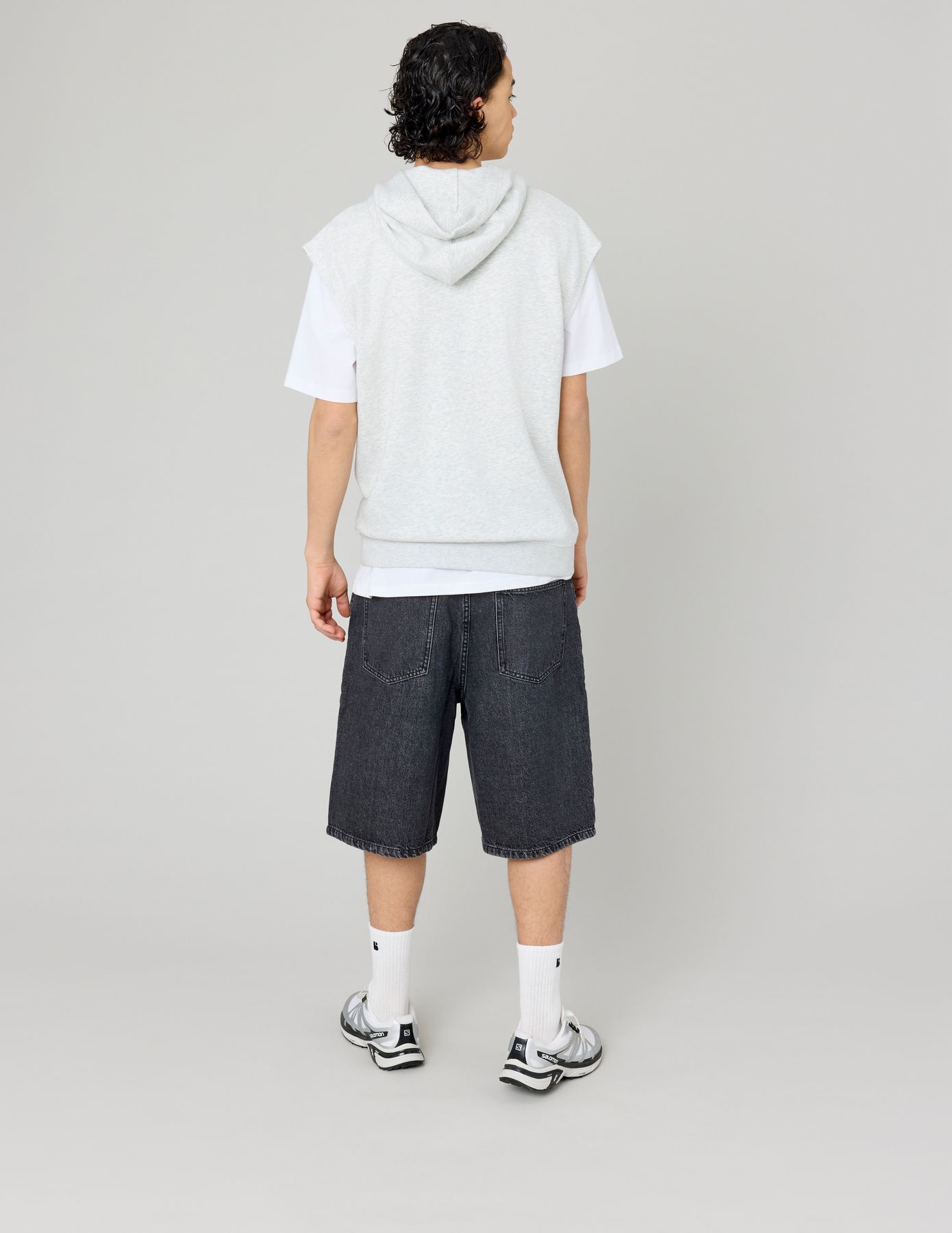 Sweat zippé sans manches