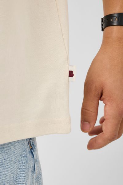 T-shirt imprim&eacute; et brod&eacute;