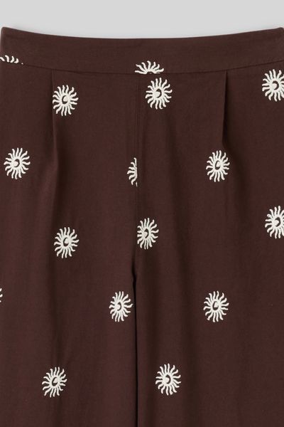 Pantalon brod&eacute;