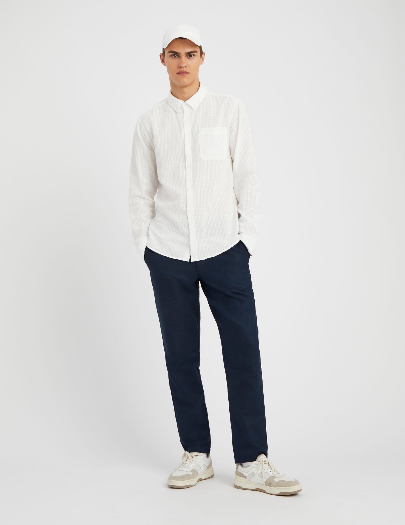 Chemise textur&eacute;e unie droite