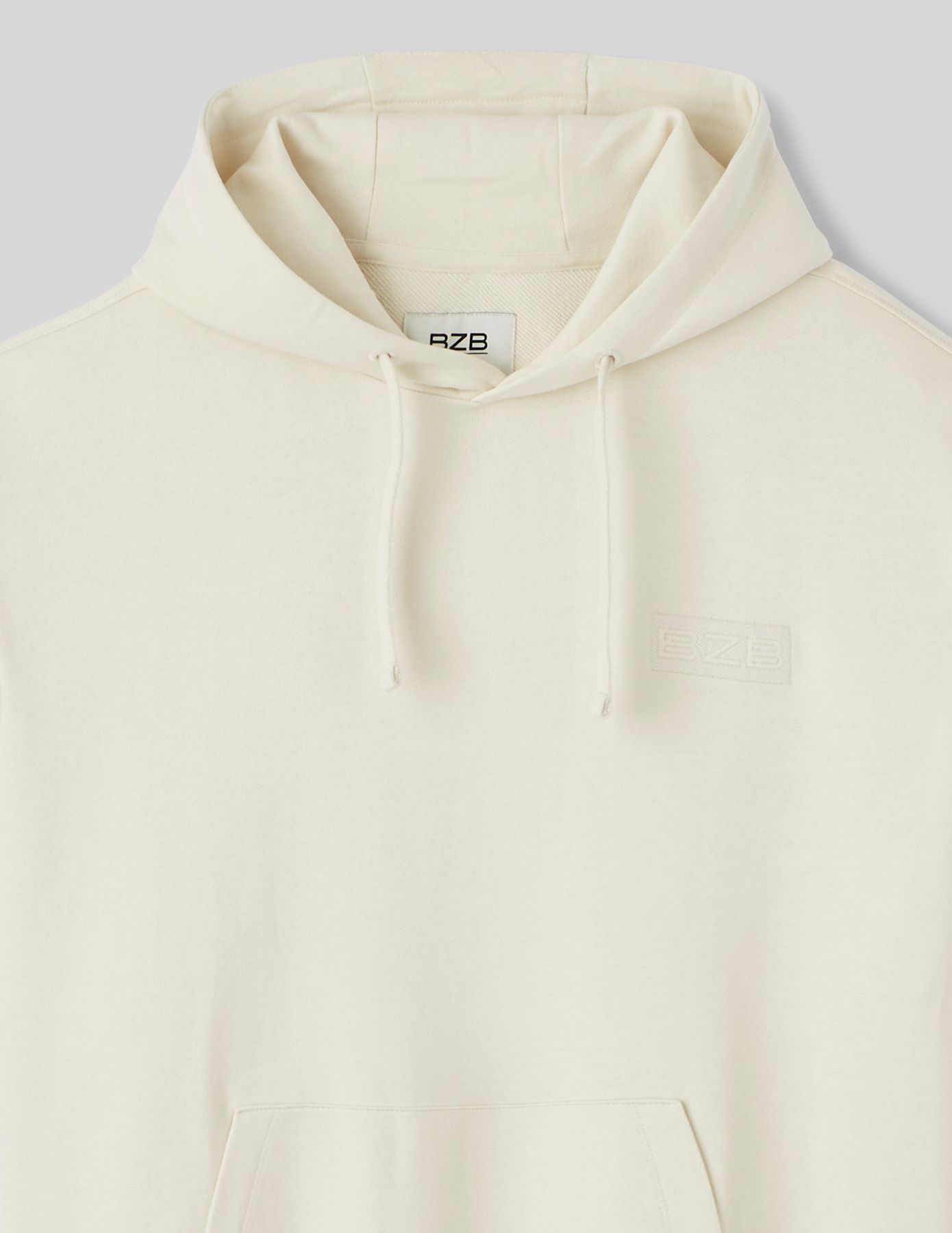 Sweat brod&eacute; &agrave; capuche