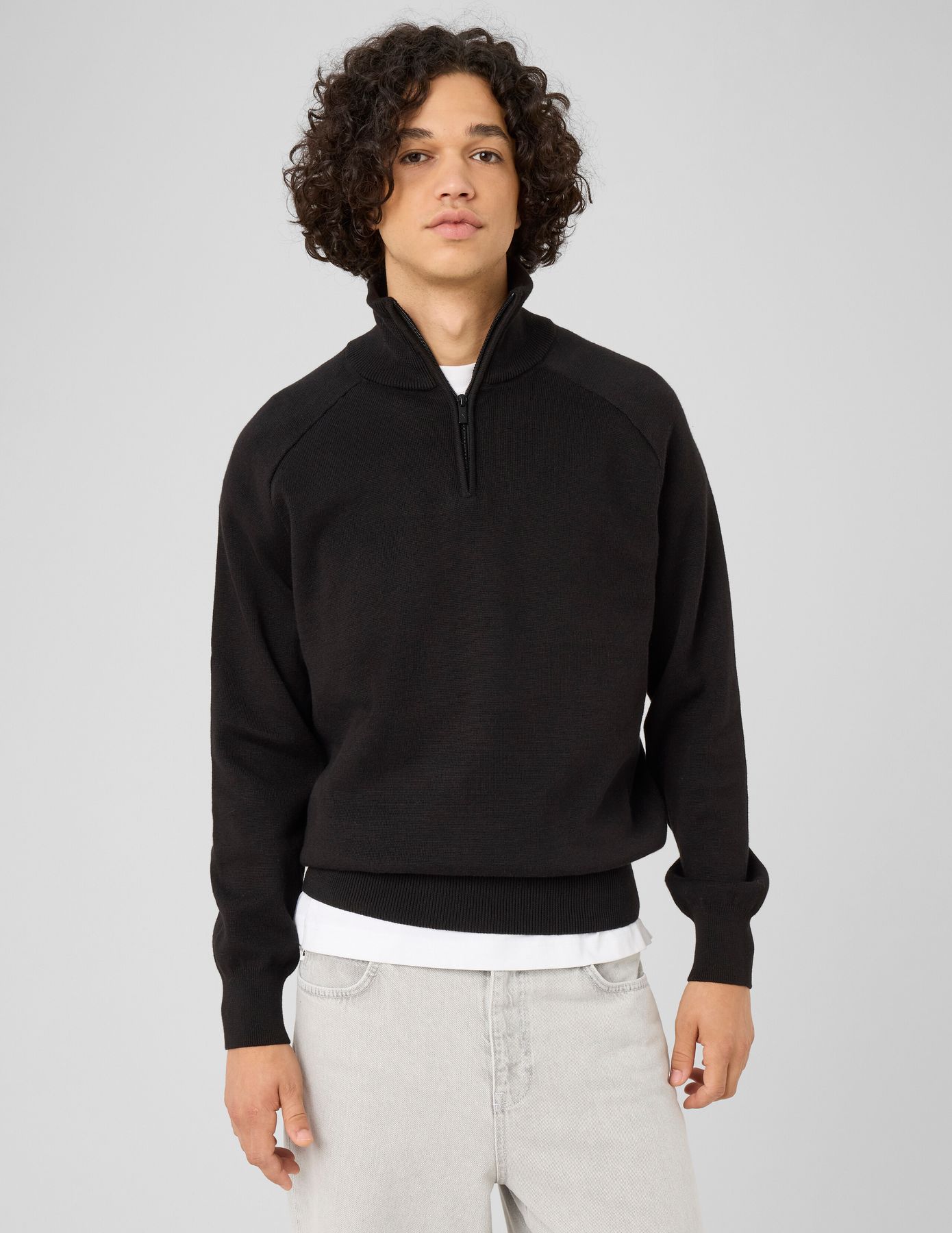 Pull col montant zipp&eacute;