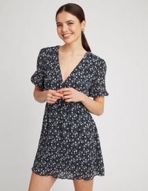 Robe courte plissée imprimée
