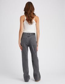 Jean straight &agrave; strass