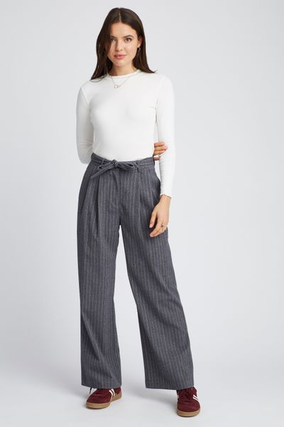 Pantalon tailleur à pinces rayé en polyester recyc