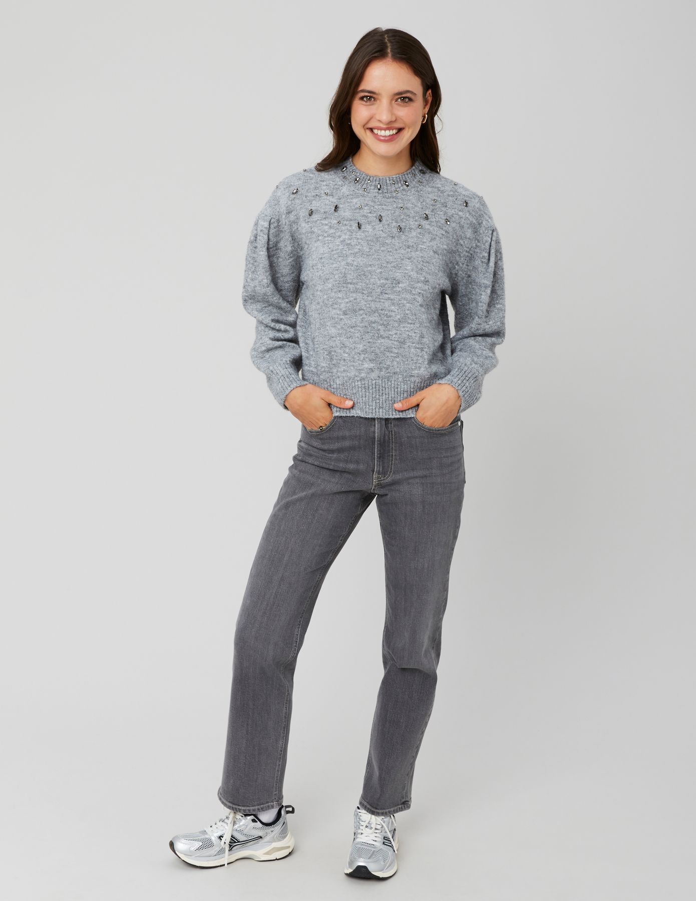 Pull col montant bijoux