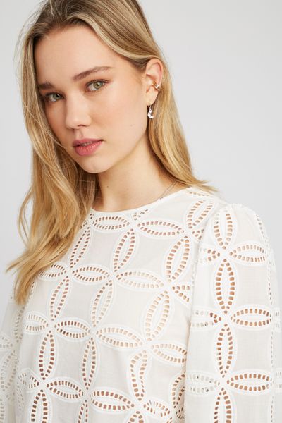 Blouse en broderie anglaise