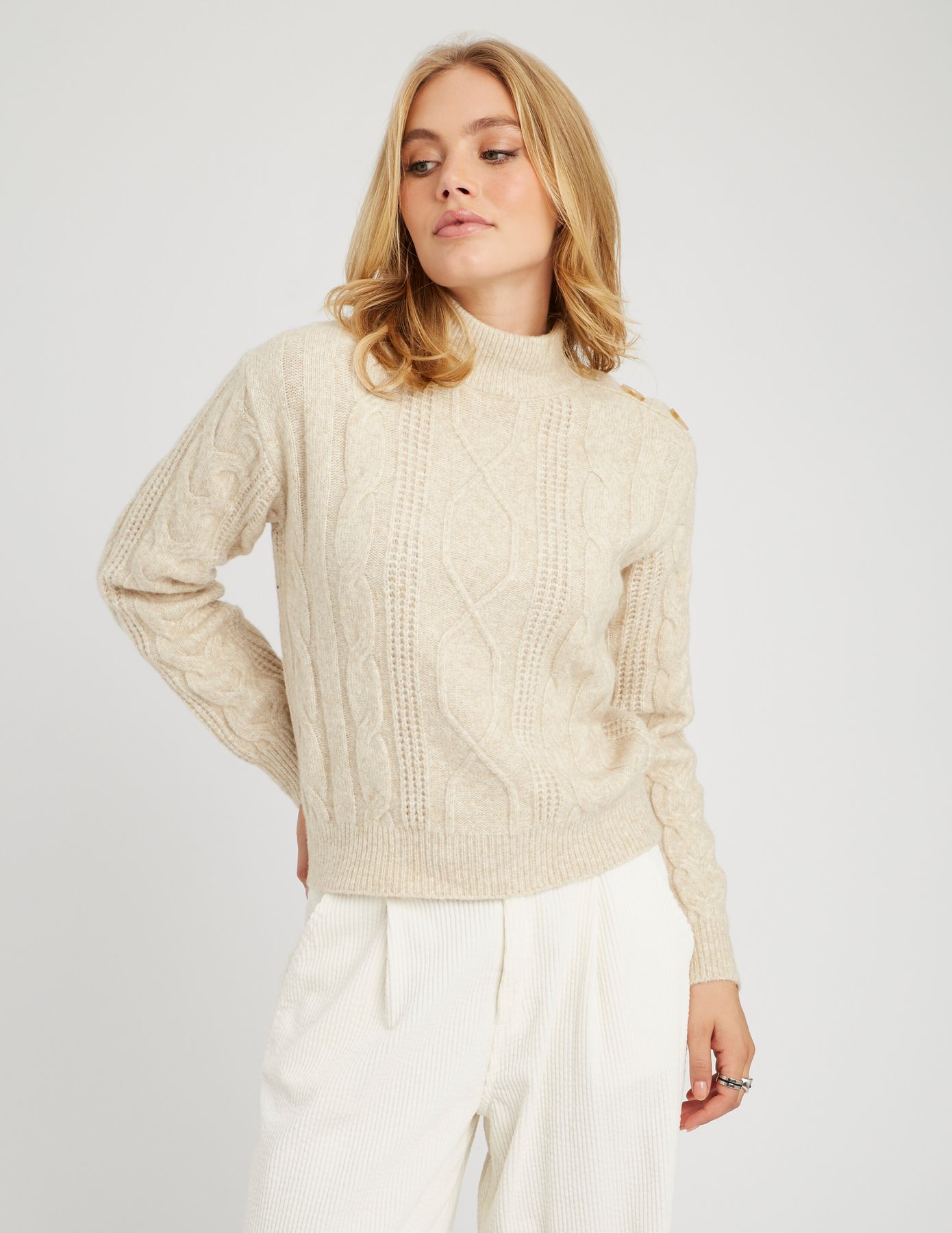 Pull col montant torsadé
