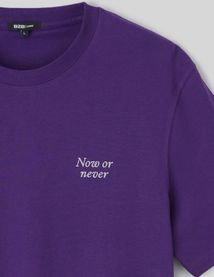 T-shirt broderie poitrine