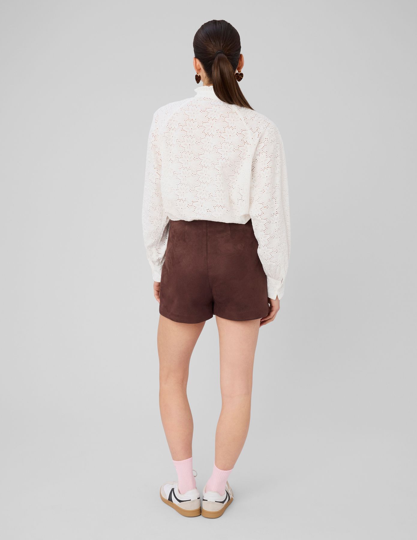 Jupe short su&eacute;dine