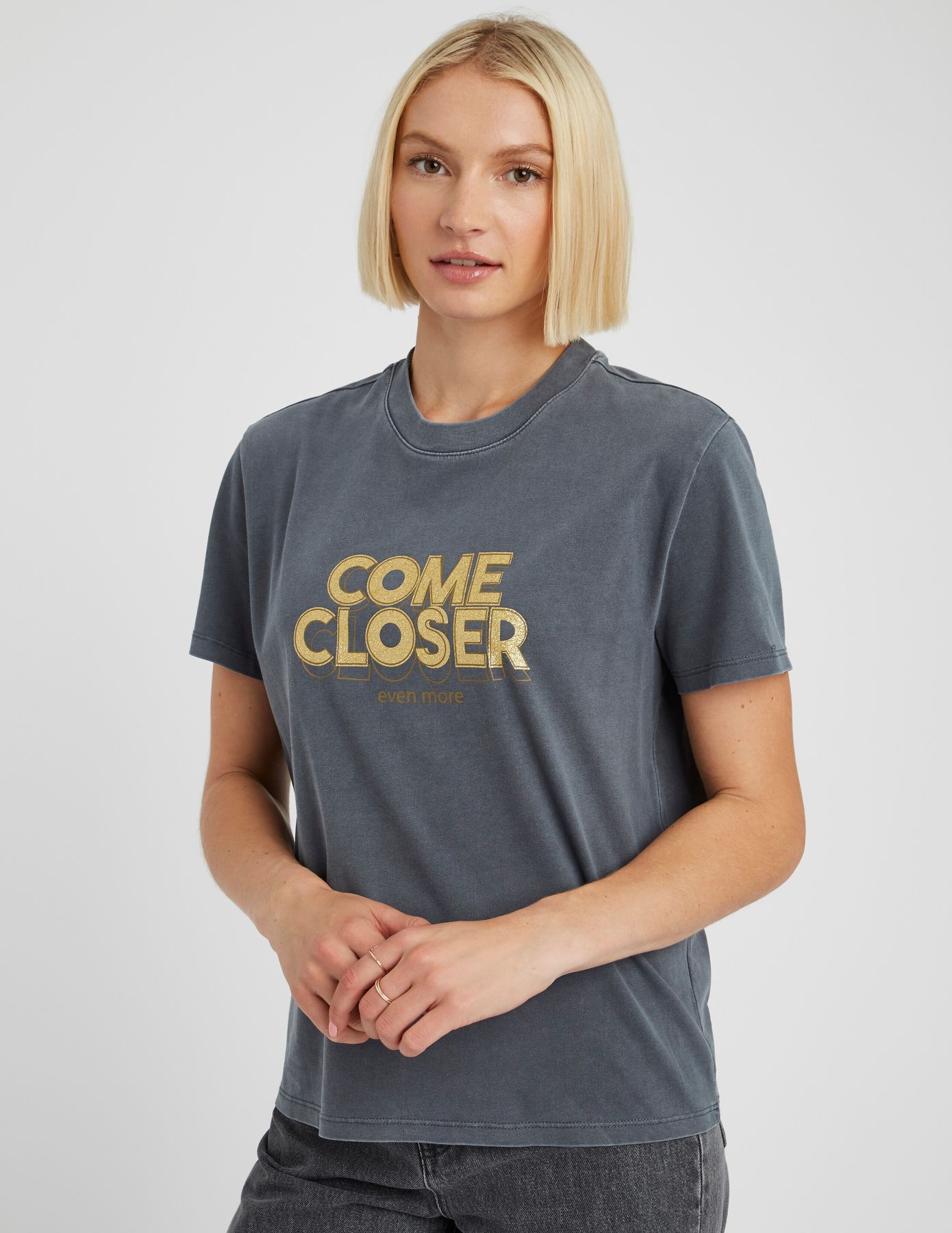 T-shirt imprim&eacute; paillettes