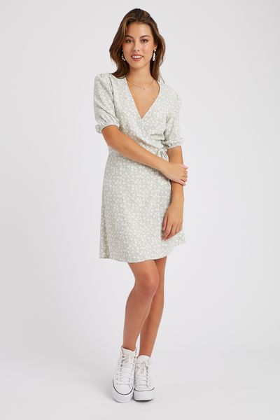 Robe cache coeur imprimée floral