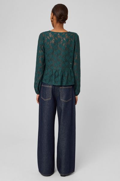 T-shirt en crochet &agrave; nouer