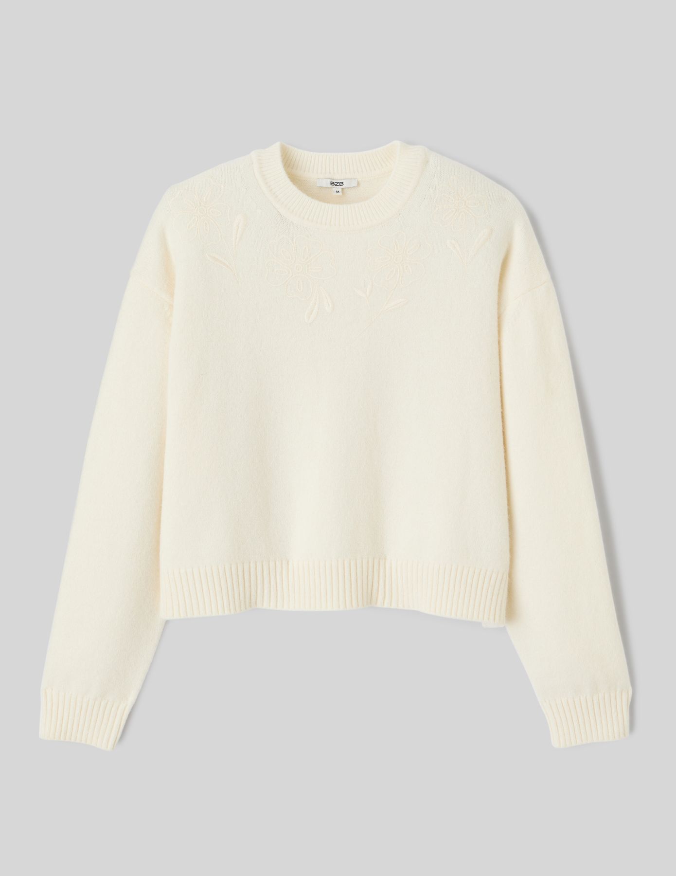 Pull broderie florale