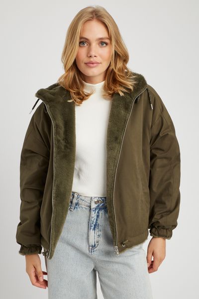 Blouson &agrave; capuche