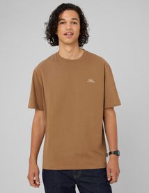 T-shirt broderie poitrine