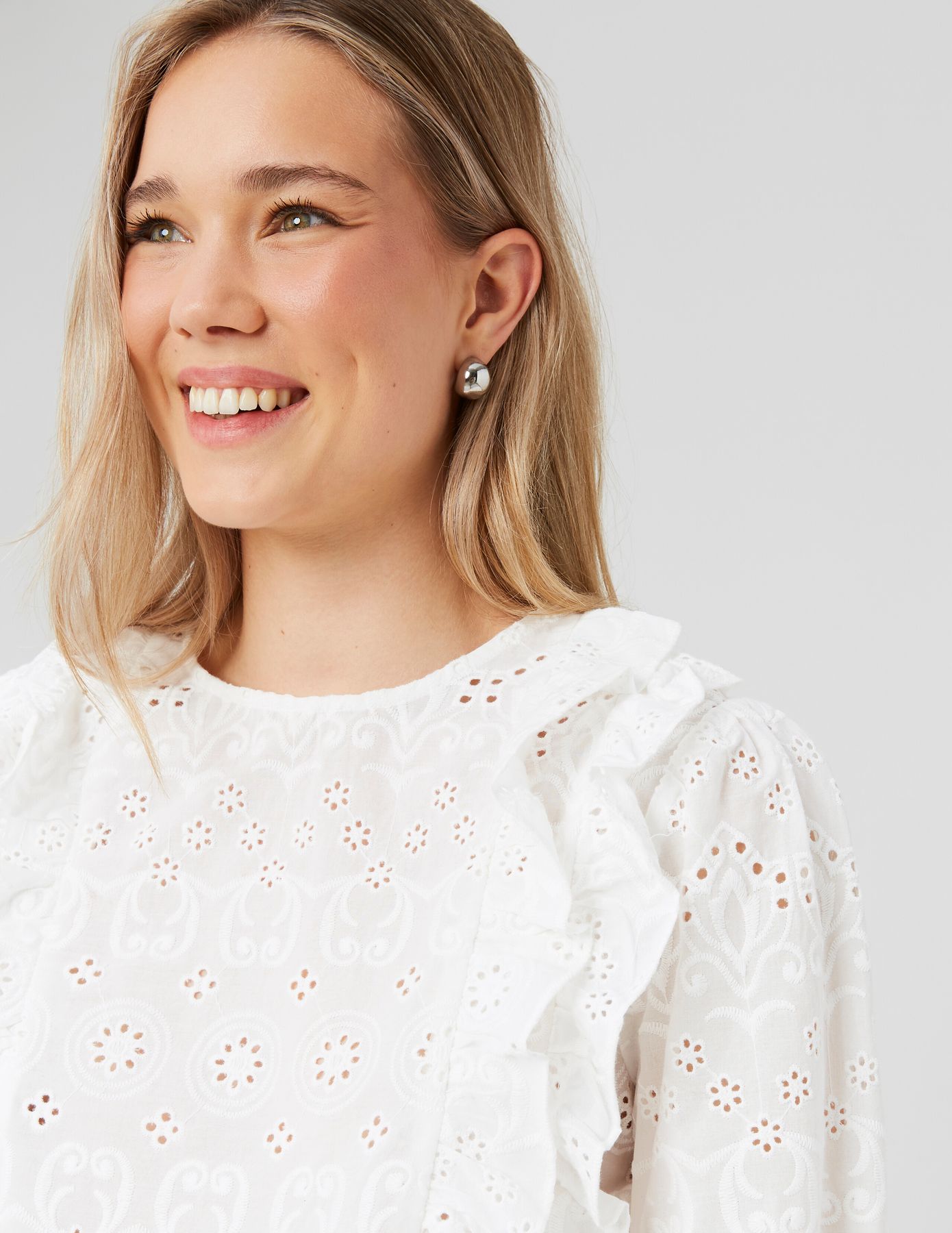 Blouse en broderie anglaise