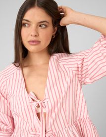 Blouse ray&eacute;e &agrave; nouer