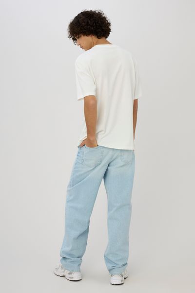 T-shirt broderie poitrine