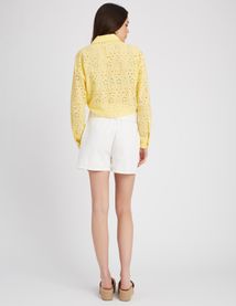 Chemise à nouer en broderie anglaise