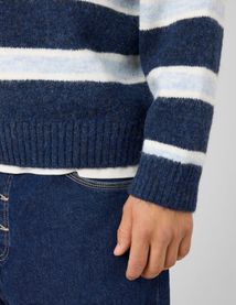 Pull ray&eacute; col rond