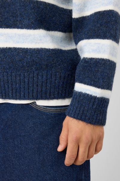Pull ray&eacute; col rond