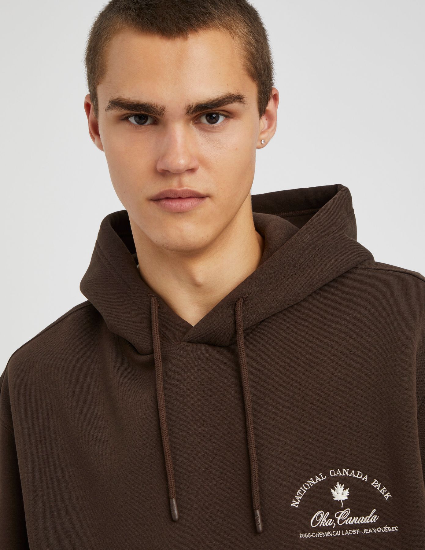 Sweat &agrave; capuche brod&eacute;