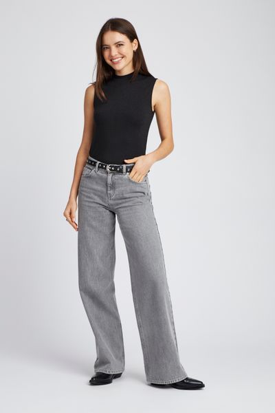 T-shirt sans manches col montant