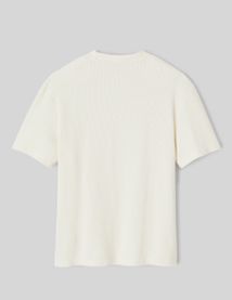 T-shirt reliéfé